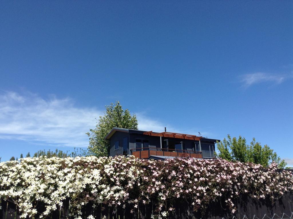 TekapoB2 Lakeview Apartment Lake Tekapo Bagian luar foto